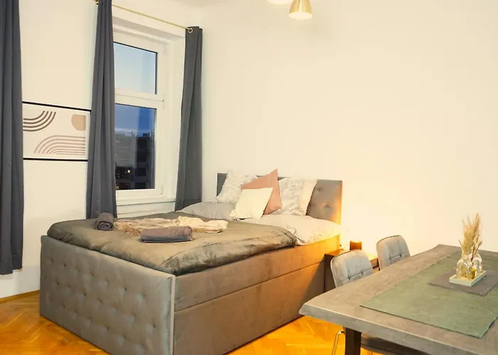 Vienna Home Stay Apartments *
